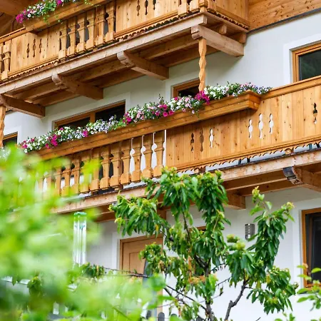 Beautiful Mansion In Near Pass Thurn Ski Area Mittersill