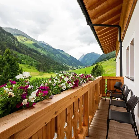 Hébergement de vacances Beautiful Mansion In Near Pass Thurn Ski Area *